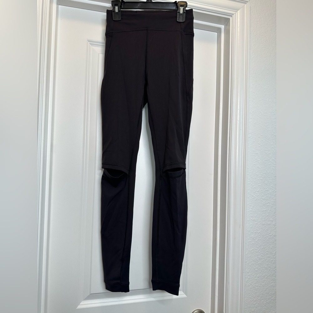 Lululemon Force Within High-Rise‎ Tight 28"
In color Black Size 4